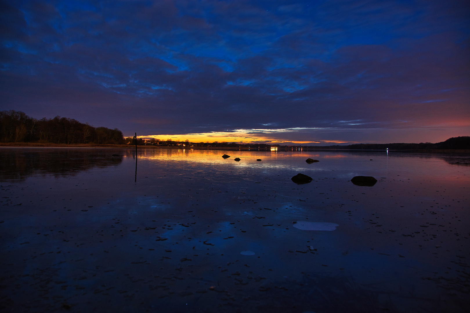 Abends am See