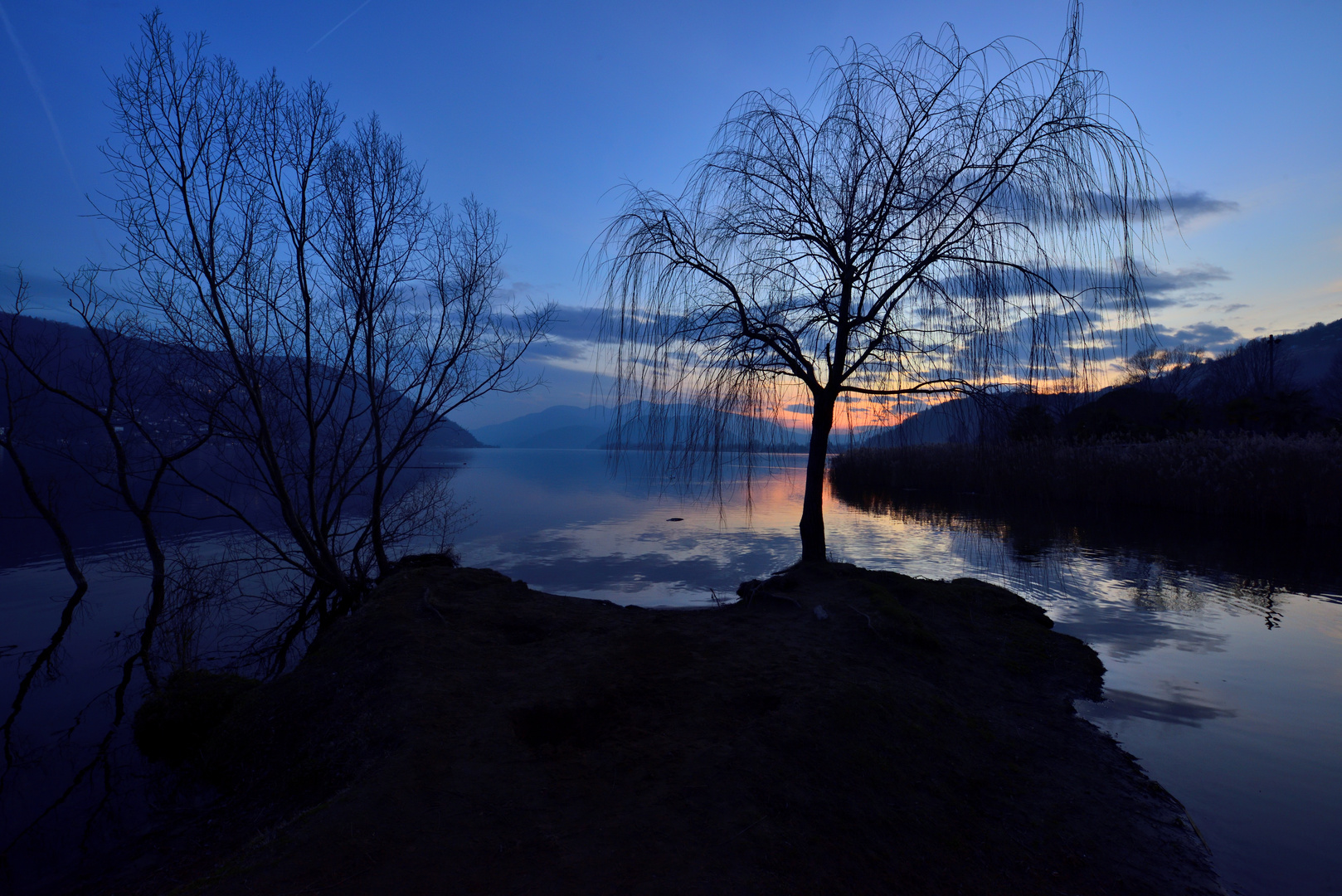 Abends am See