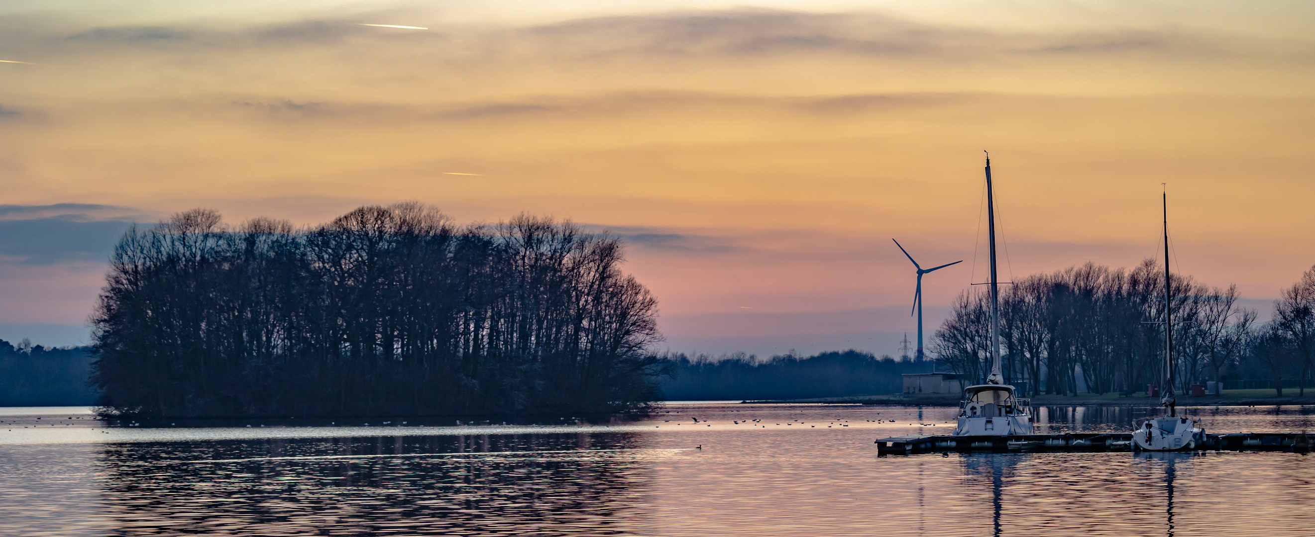 Abends am See