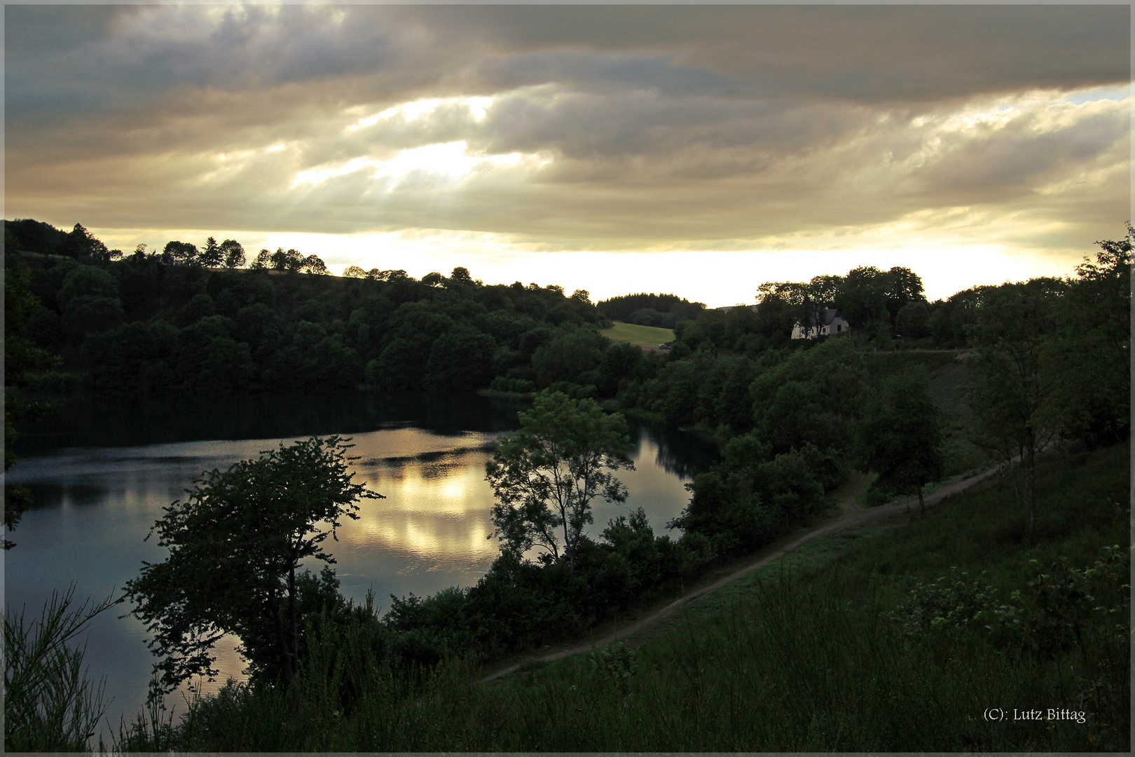 Abends am Totenmaar