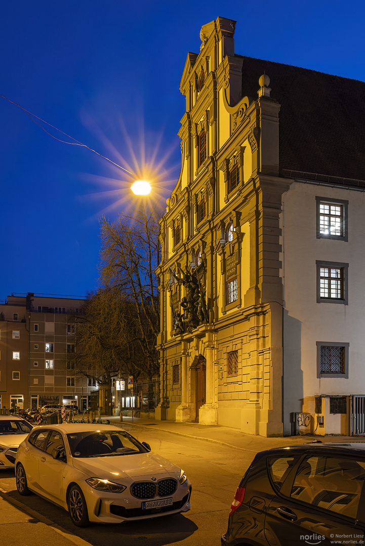 Abends am Zeughaus