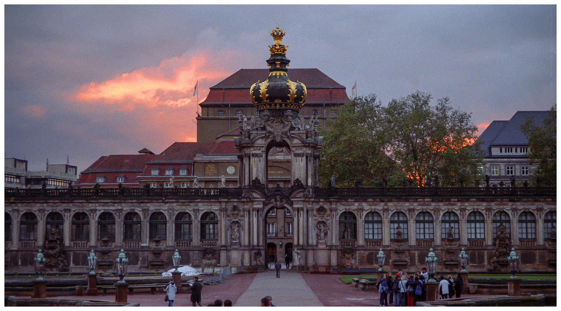 Abends am Zwinger