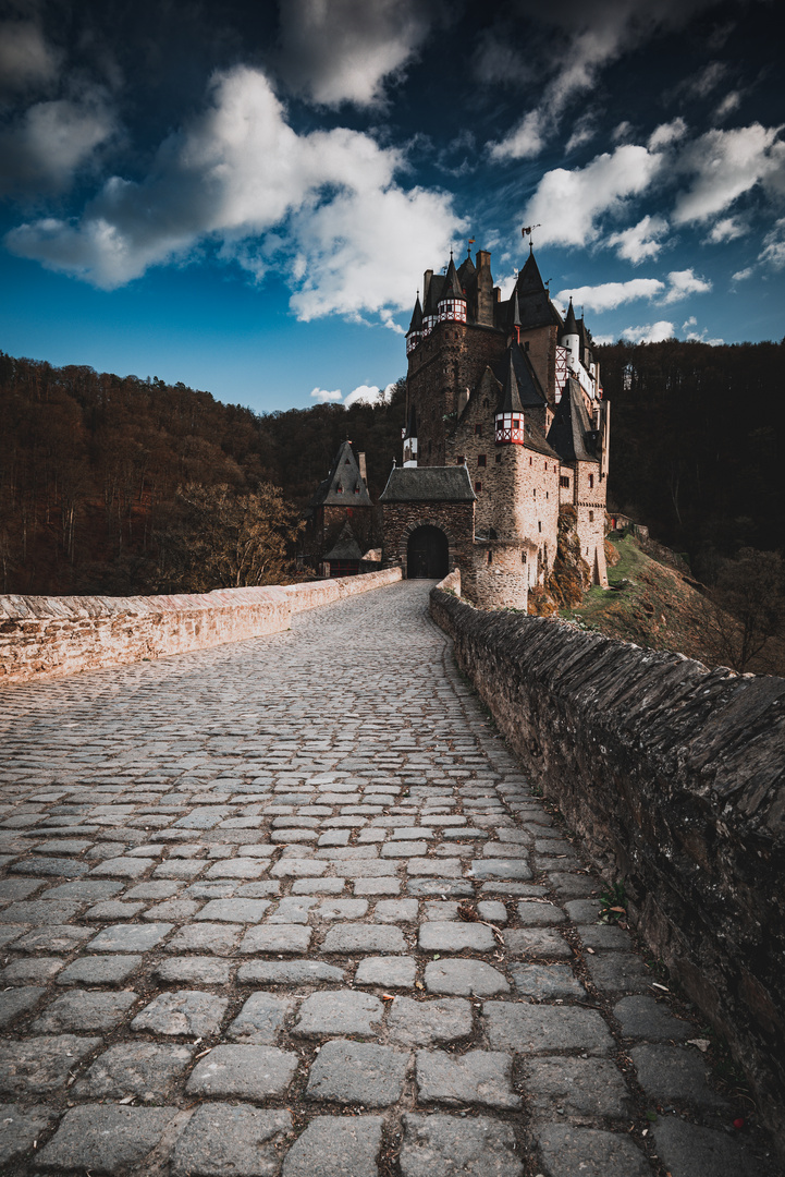 Abends an der Burg Eltz