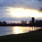 Abends an der Elbe