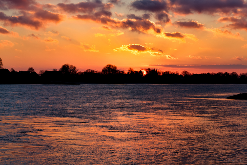 Abends an der Elbe IX