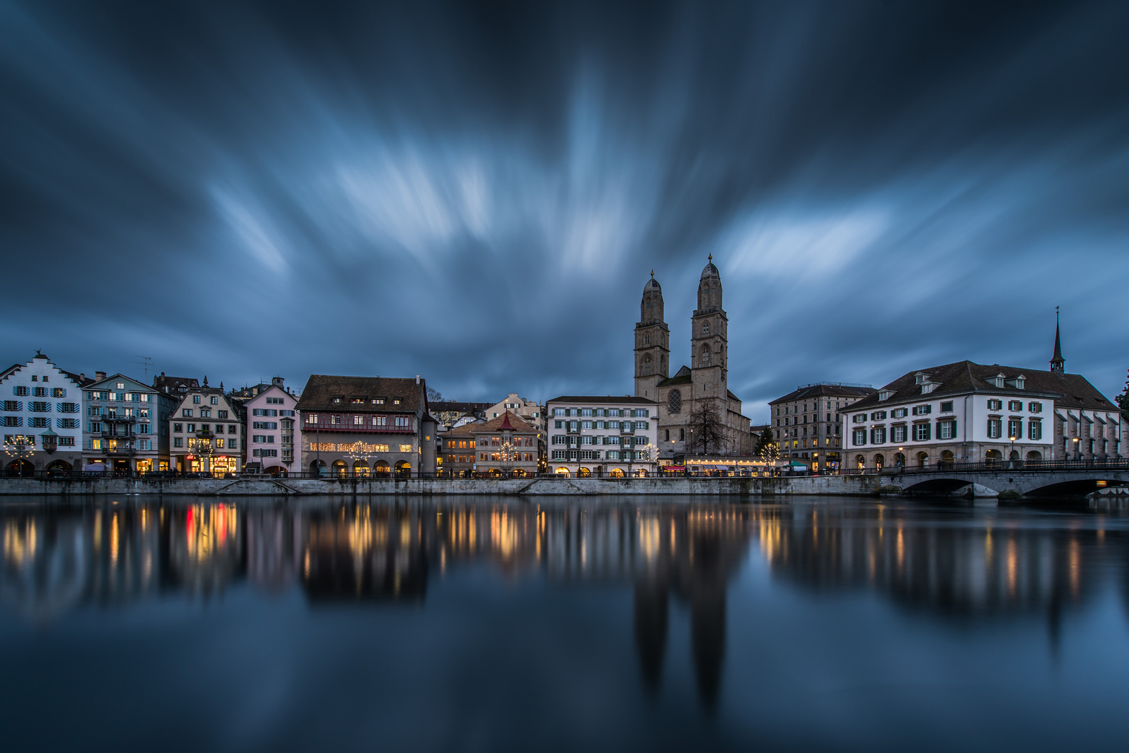 Abends an der Limmat