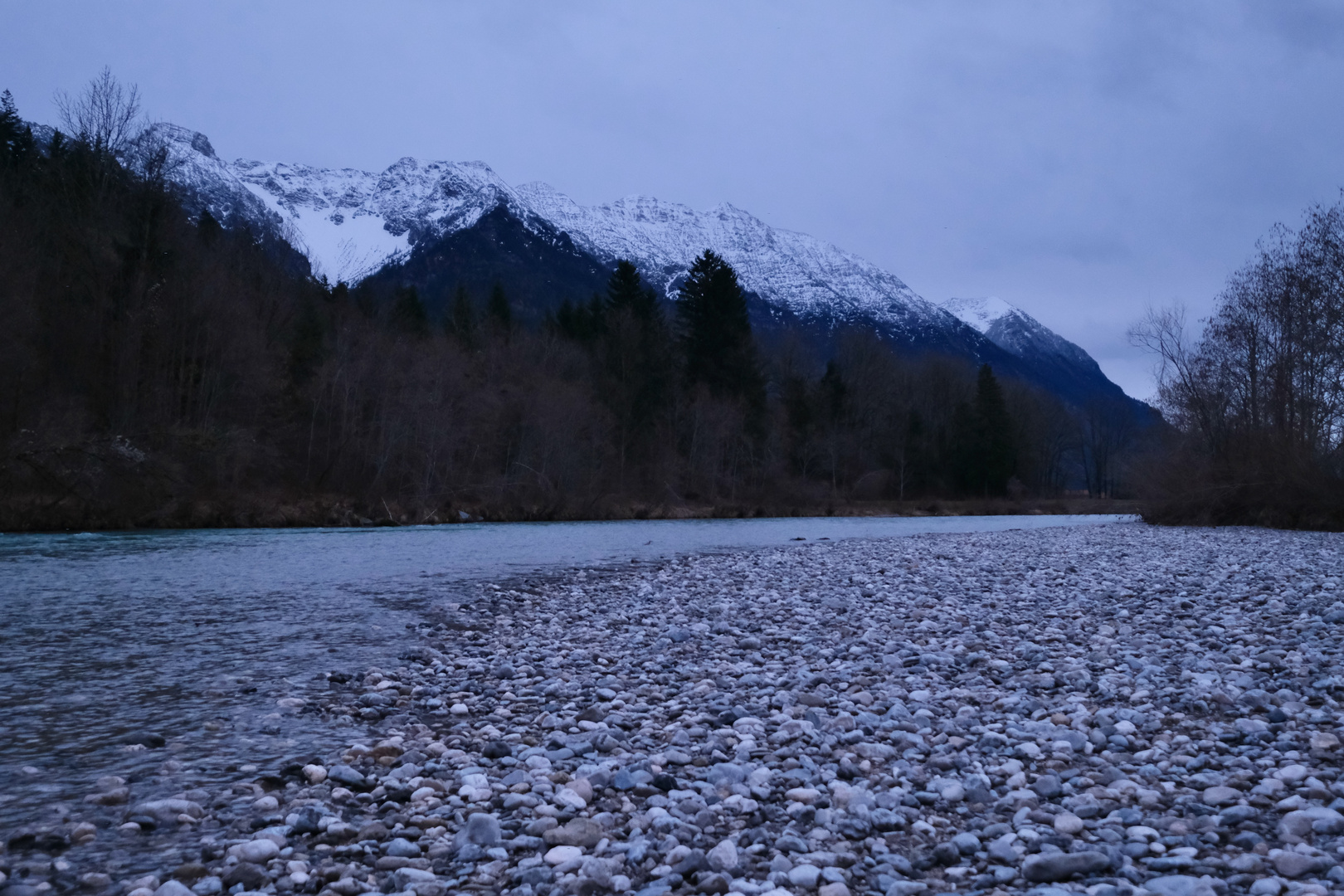 Abends an der Loisach