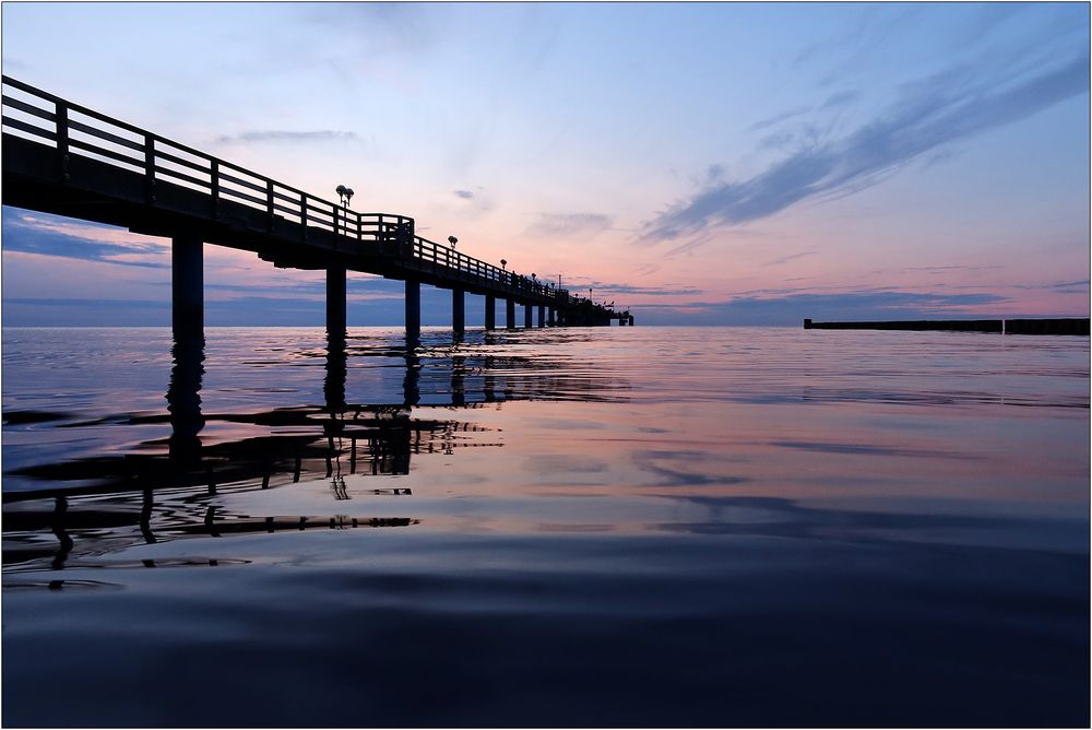 Abends an der Seebrücke von Graal-Müritz...