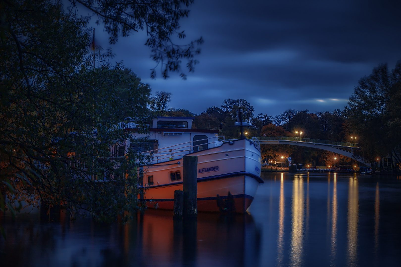 Abends an der Spree