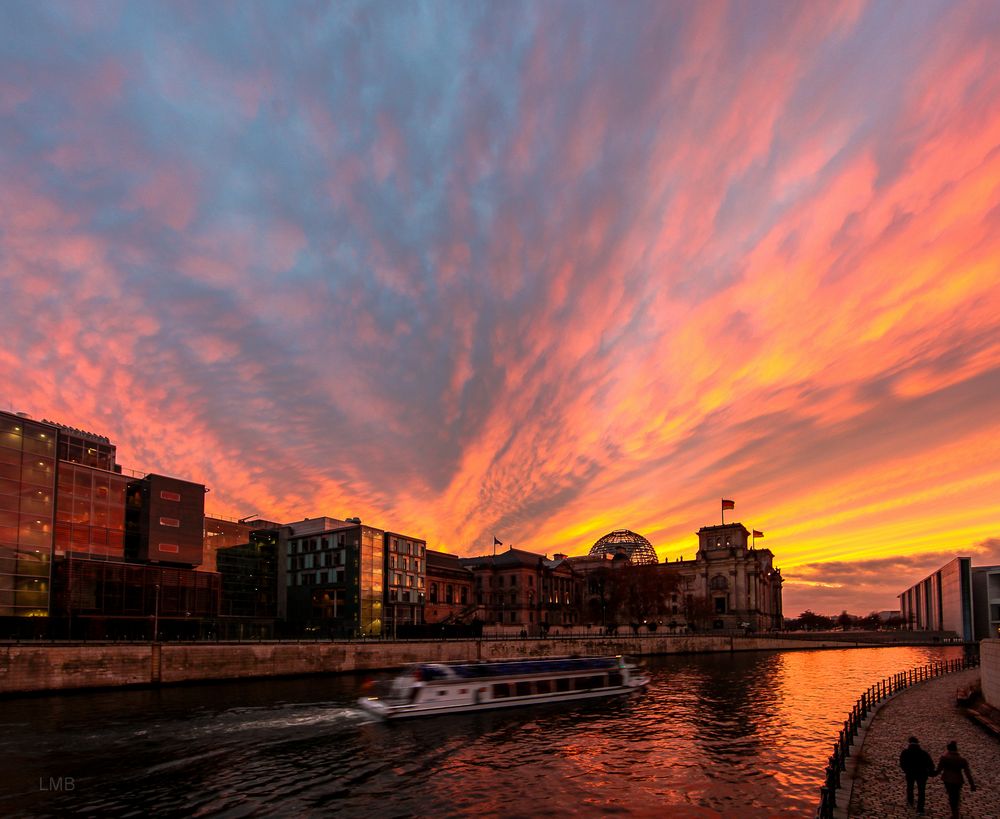 Abends an der Spree