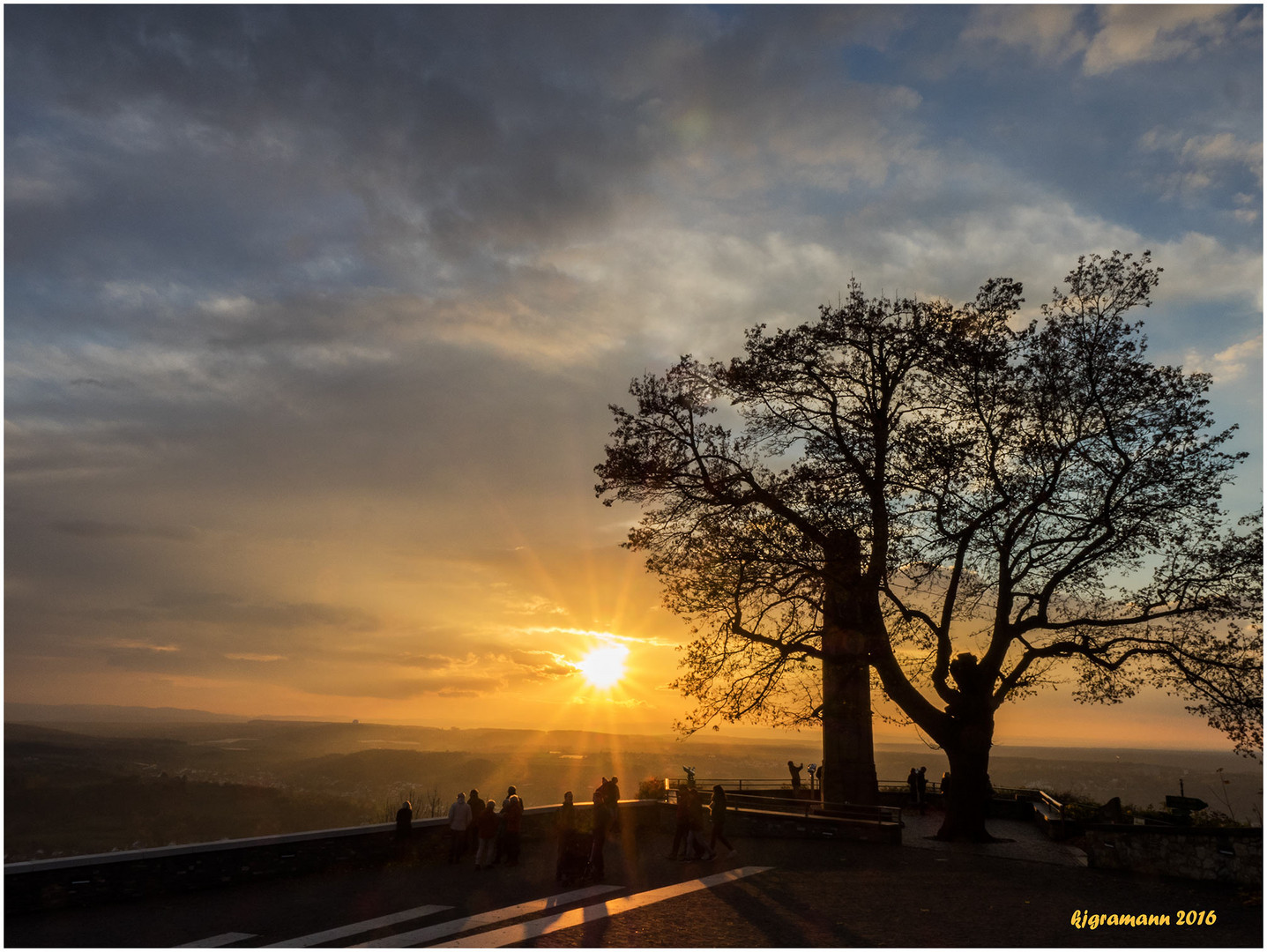 abends auf dem drachenfels.......