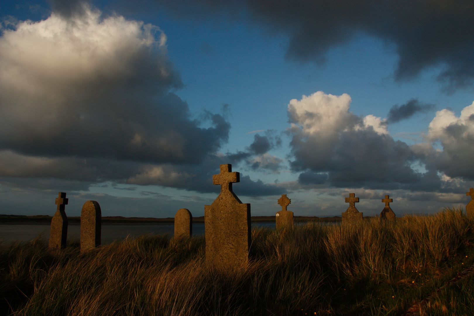 Abends auf dem Friedhof, Inishmore Aran Islands, Irland