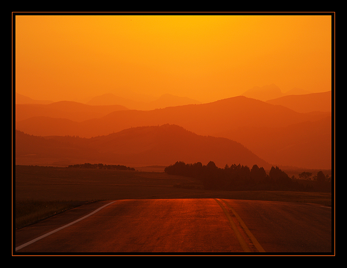 Abends auf dem kanadischen Highway