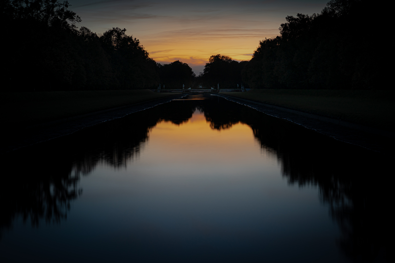 Abends auf dem Kanal