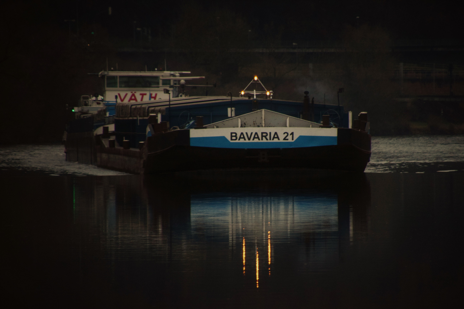 Abends auf dem Main .......