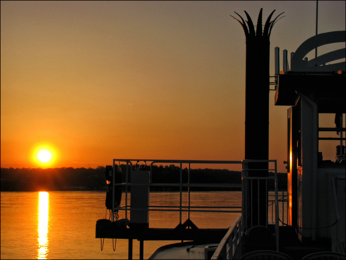 ABENDS AUF DEM MISSISSIPPI....