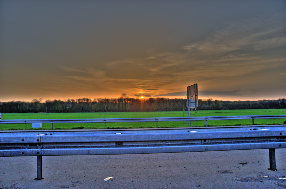 Abends auf der A5