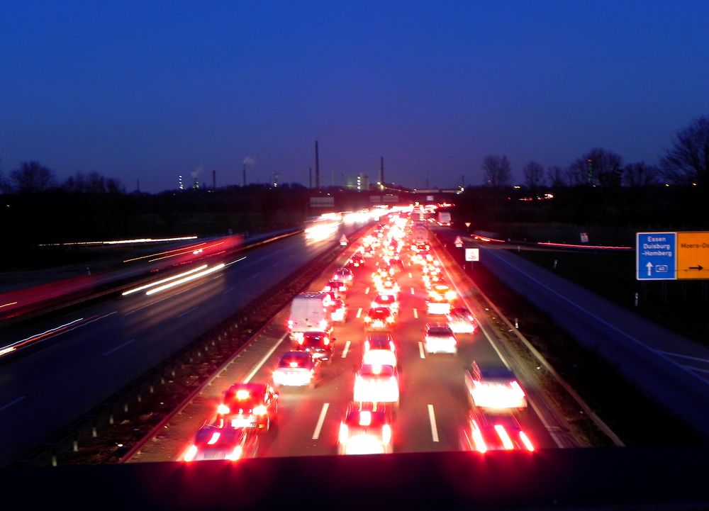 Abends auf der Autobahn