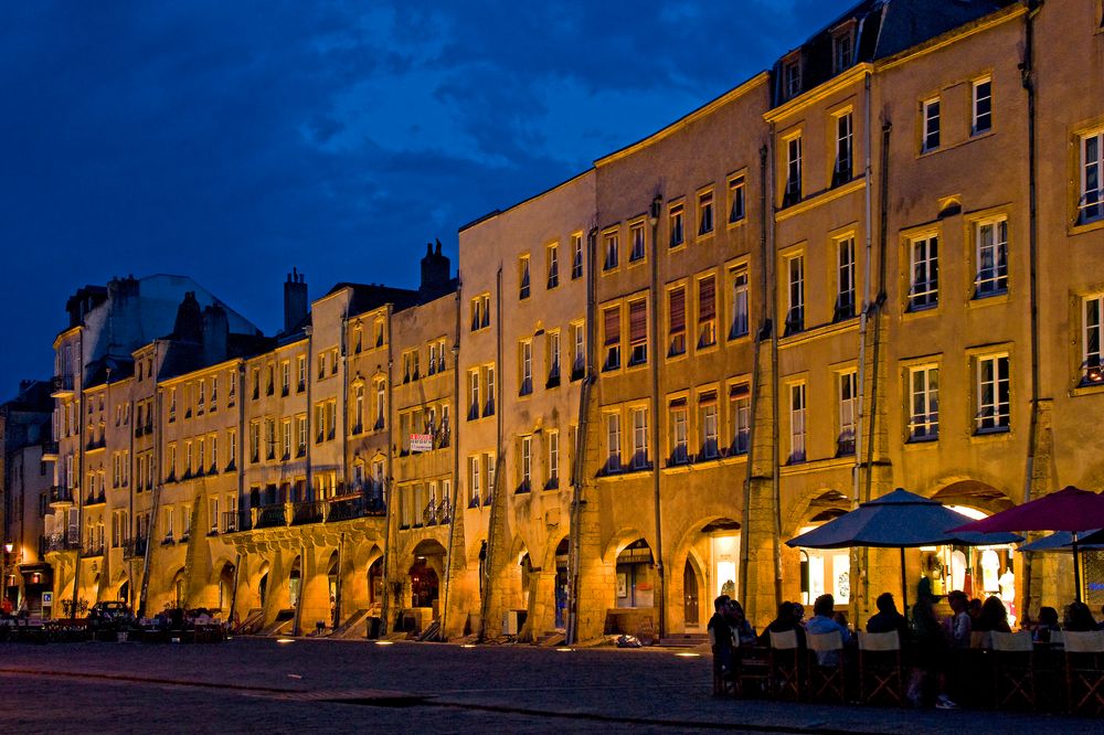 abends auf der Place St. Louis