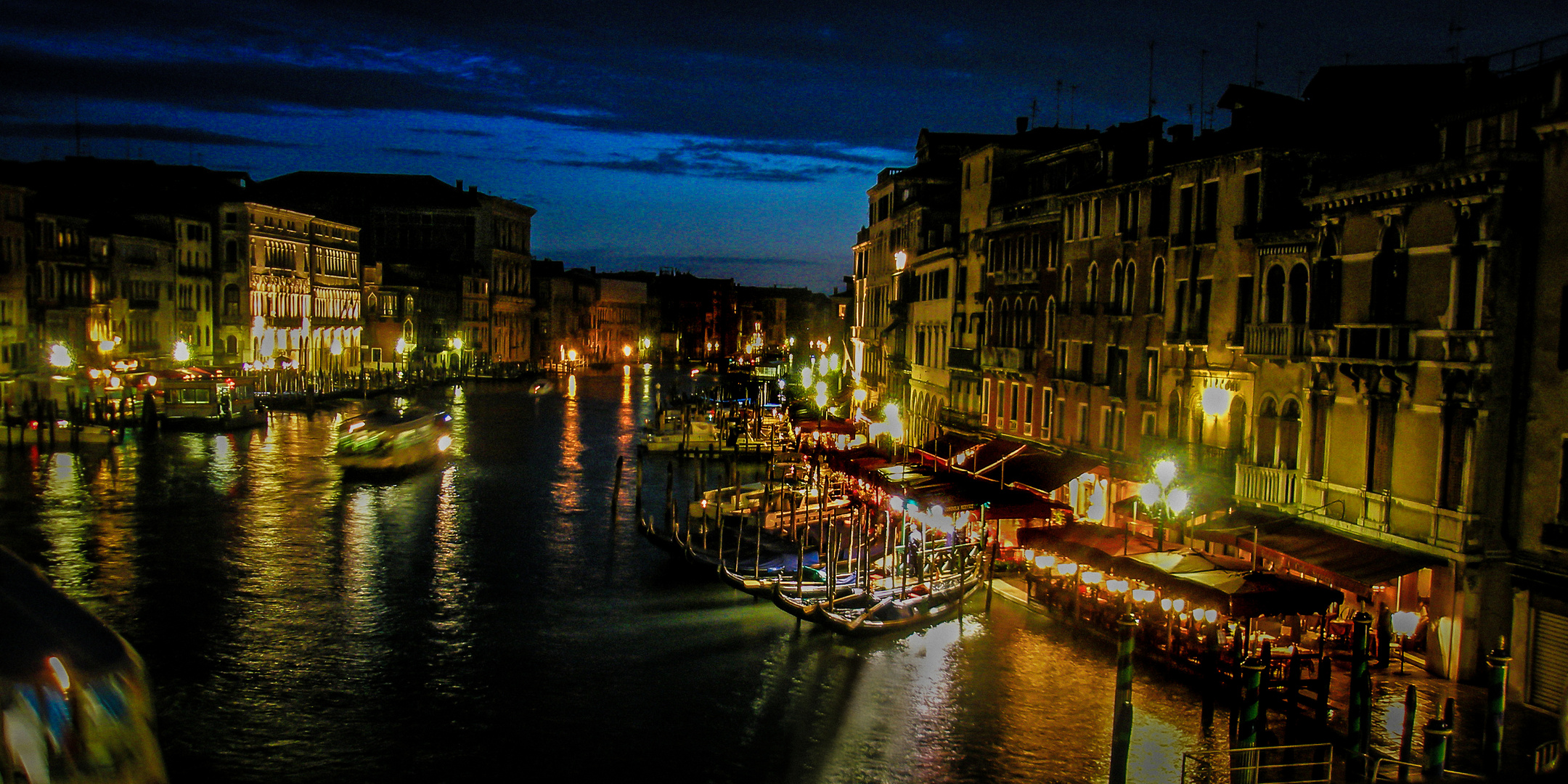 Abends auf der Rialtobrücke