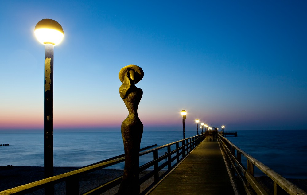 abends auf der Seebrücke in Zingst