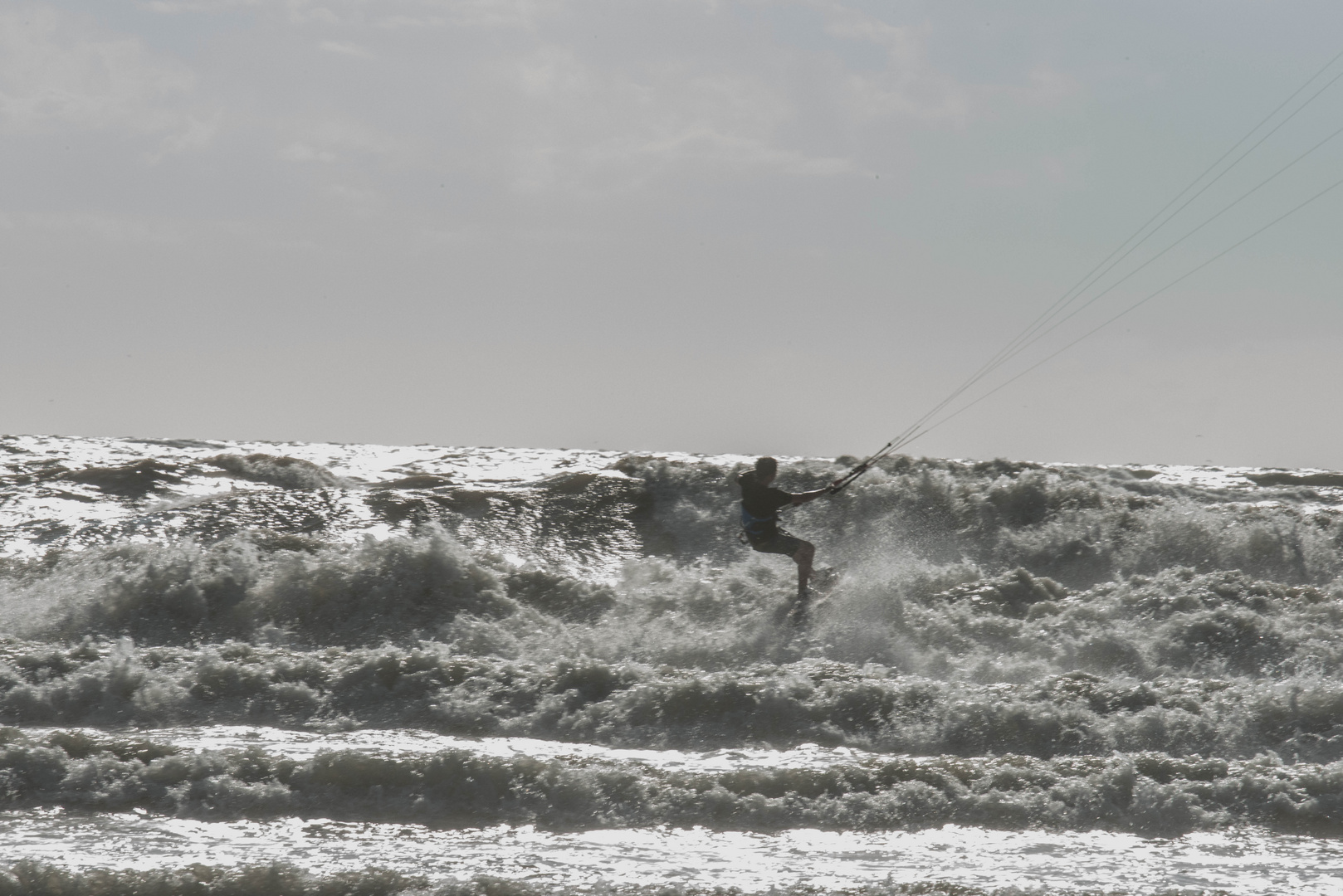 Abends, der Kiter