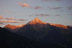 Abends die herrliche Umgebung bei einem kühlen Bier genießen.