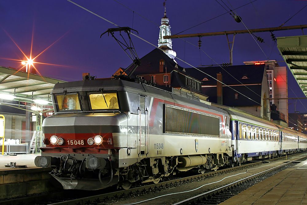 Abends im Bahnhof