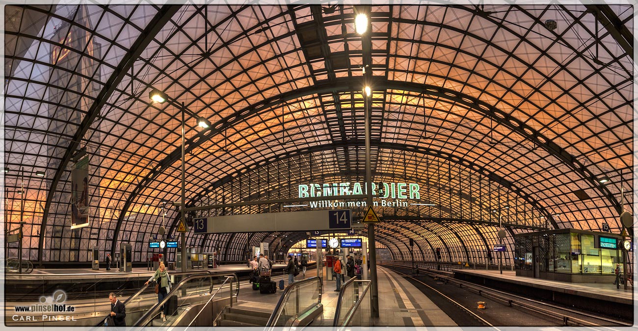 Abends im Hauptbahnhof Berlin....