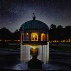 Abends im Hofgarten München und vor der Staatskanzlei 