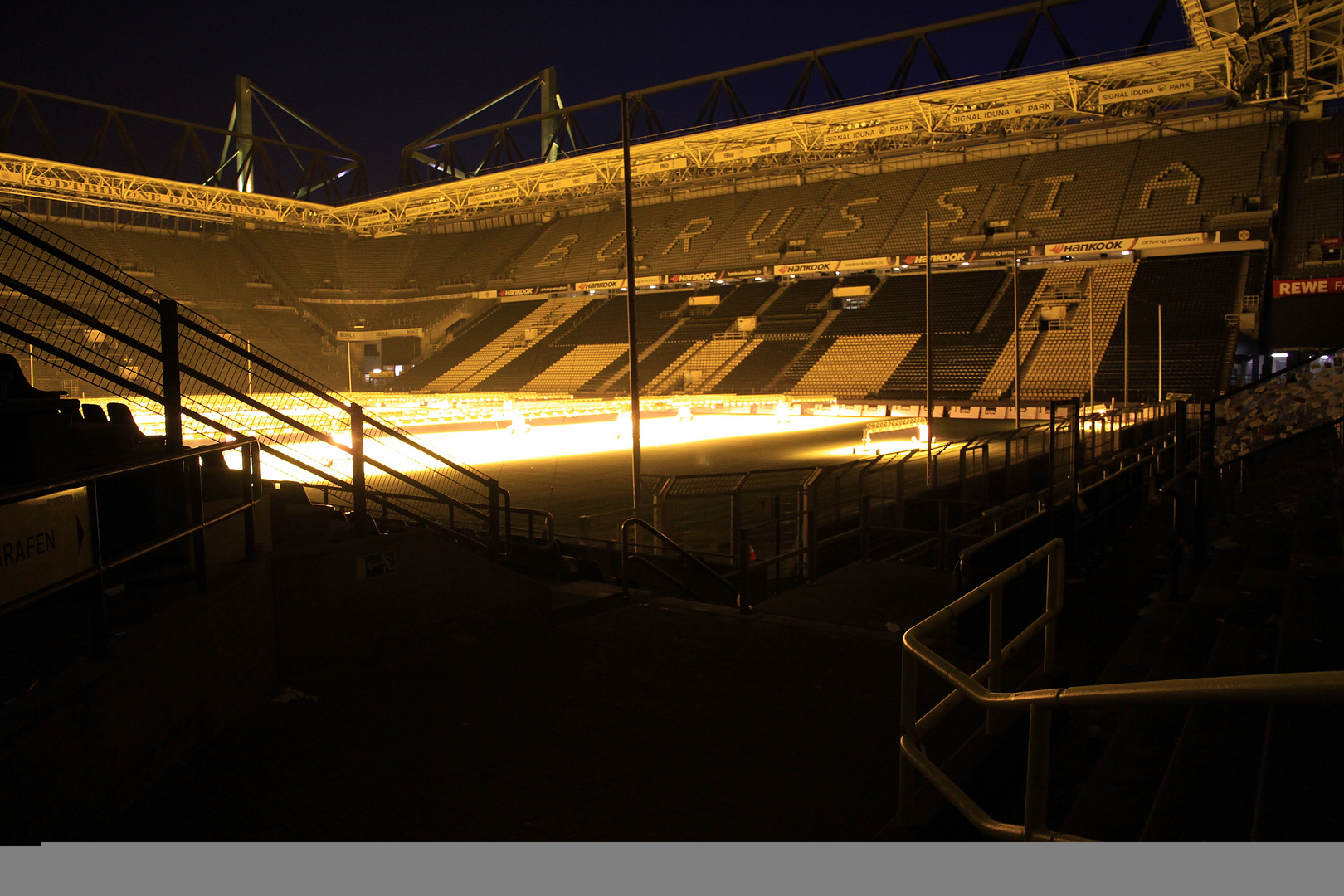 Abends im leeren Stadion