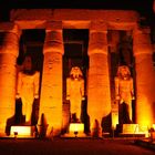... Abends im Luxor Tempel ...