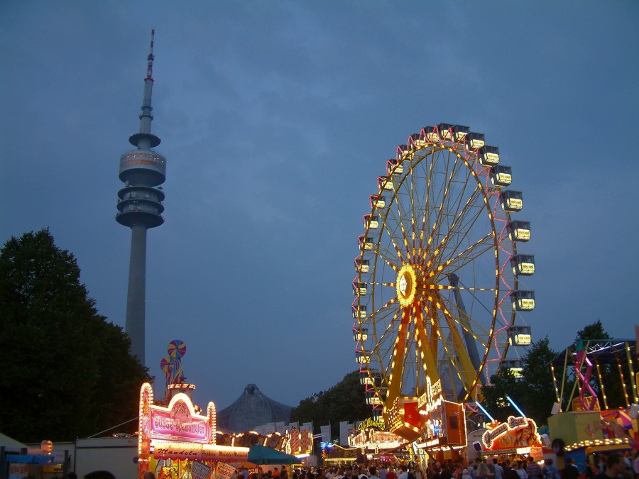 Abends im Olympiapark