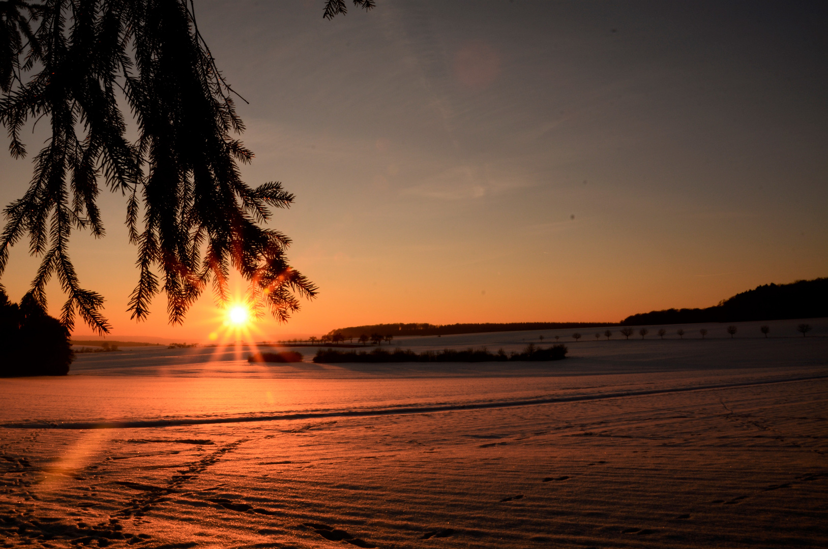 Abends im Schnee in Niederwallmenach