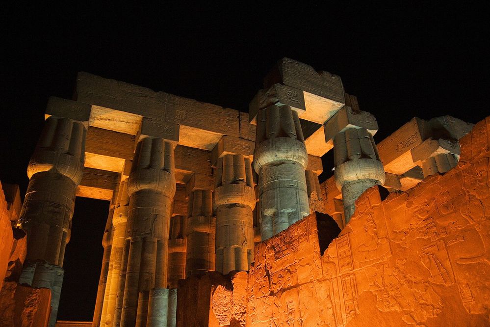 Abends im Tempel von Luxor...