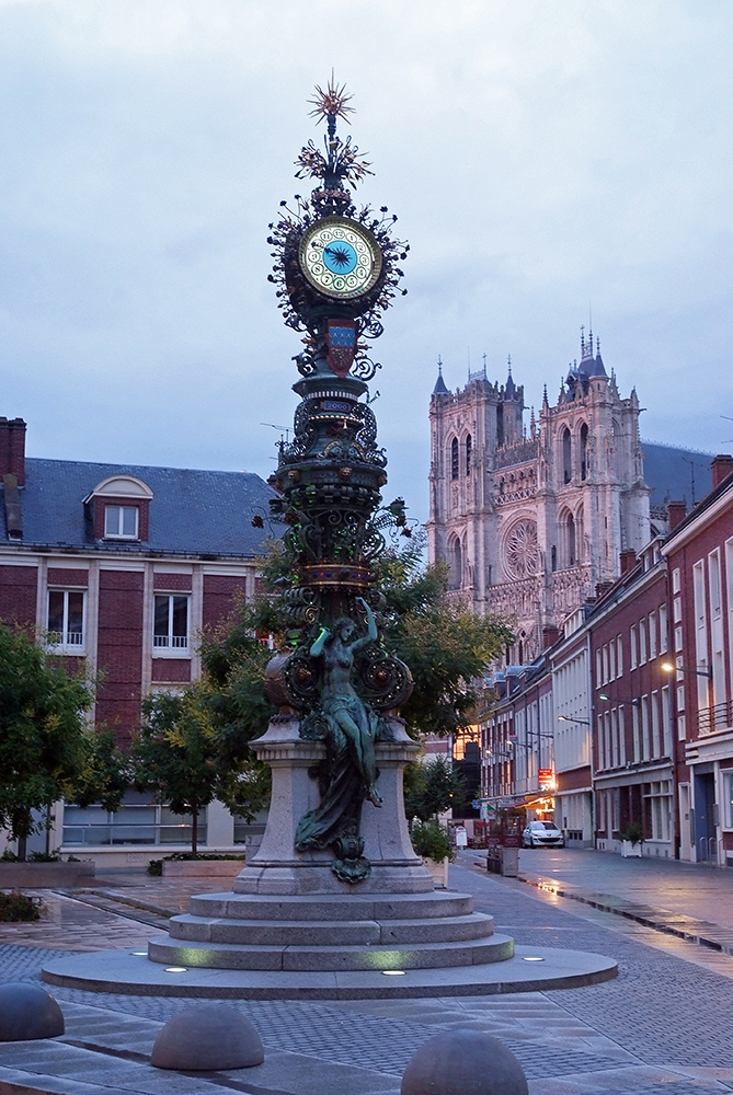 Abends in Amiens