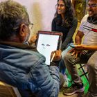 Abends in Bangalore - Portraitzeichner mit iPad 