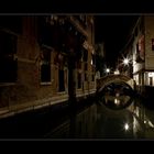 Abends in den Gassen von Venedig