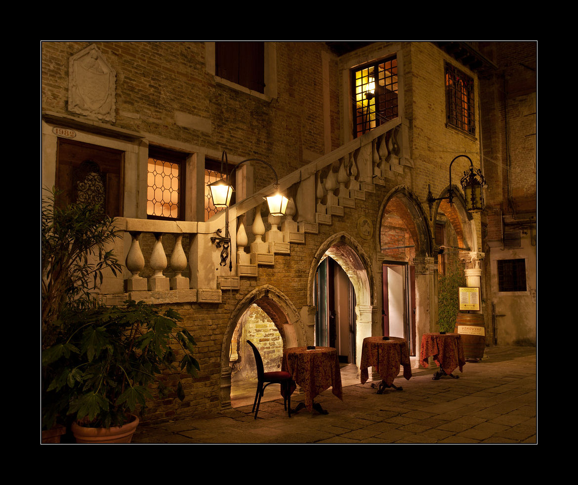 Abends in den Gassen von Venedig III