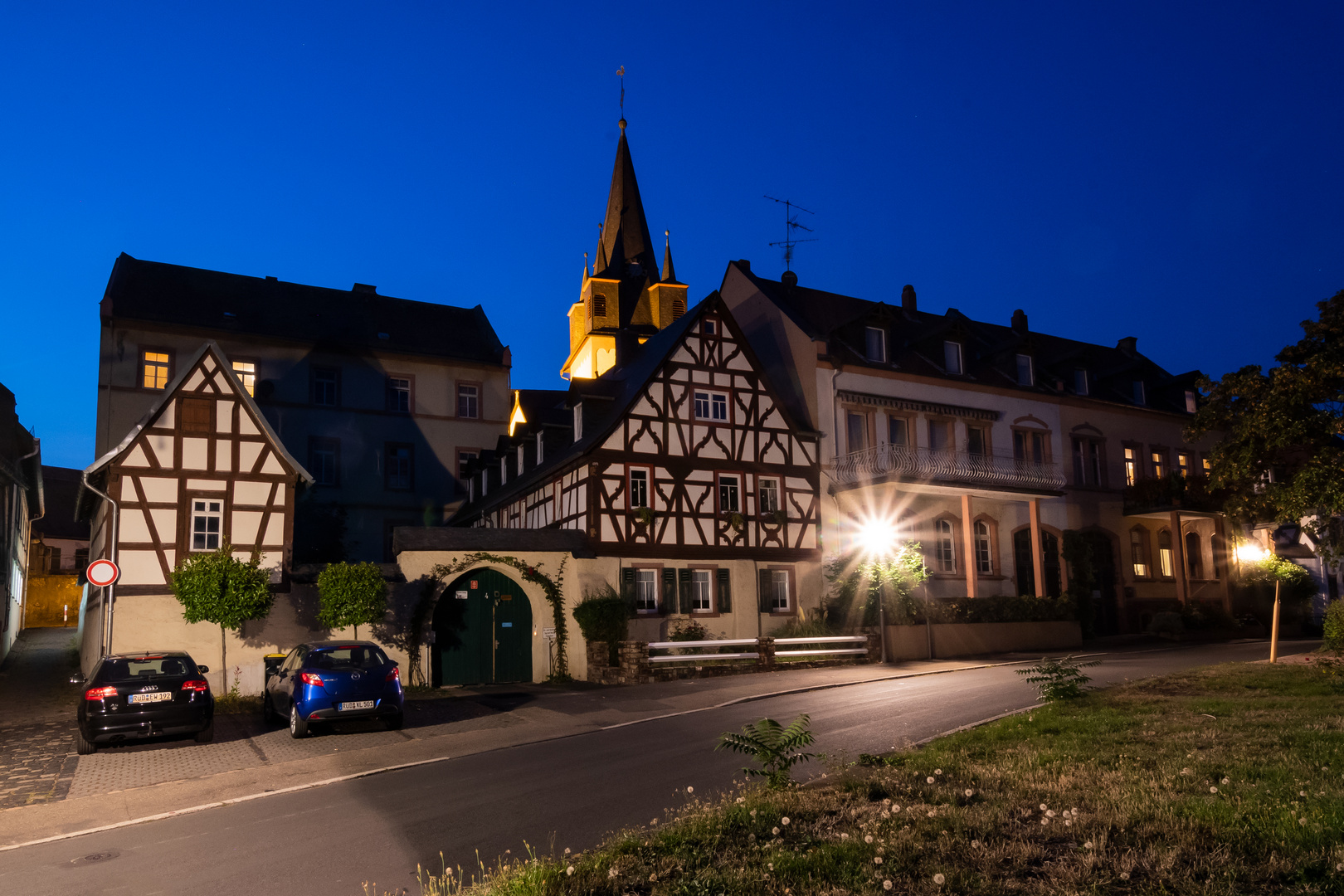 Abends in der Rheinallee