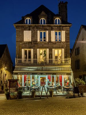 ****Abends in der Stadt****