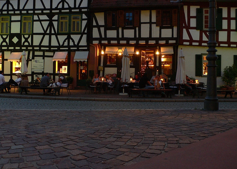 ...Abend`s in Seligenstadt...