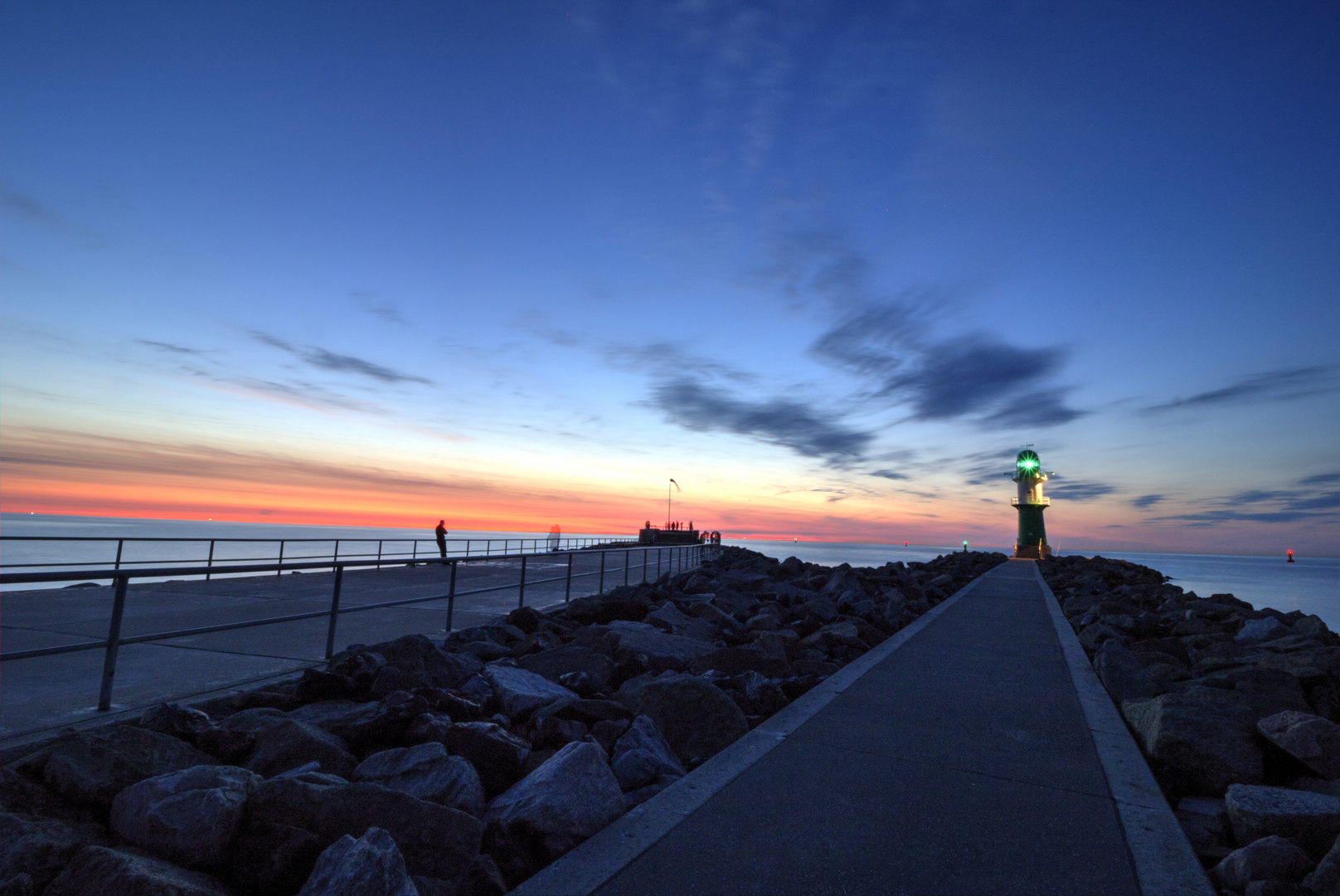 Abends in Warnemünde