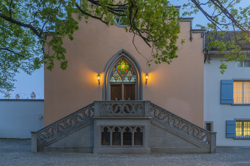 Abends lädt die Pforte ein