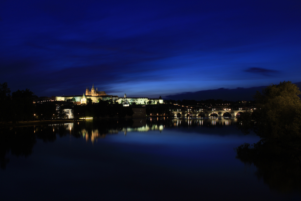 Abends über der Moldau