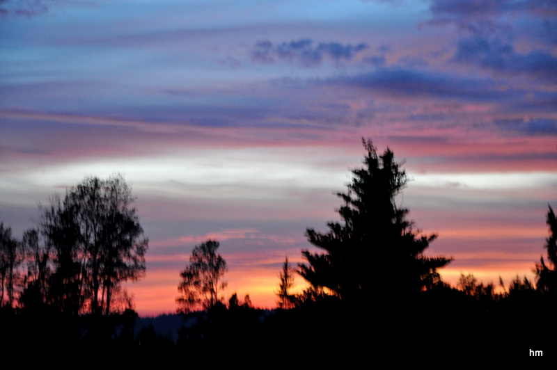 Abends um acht Uhr vor unserem Balkon