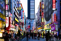 abends unterwegs in Tokyo