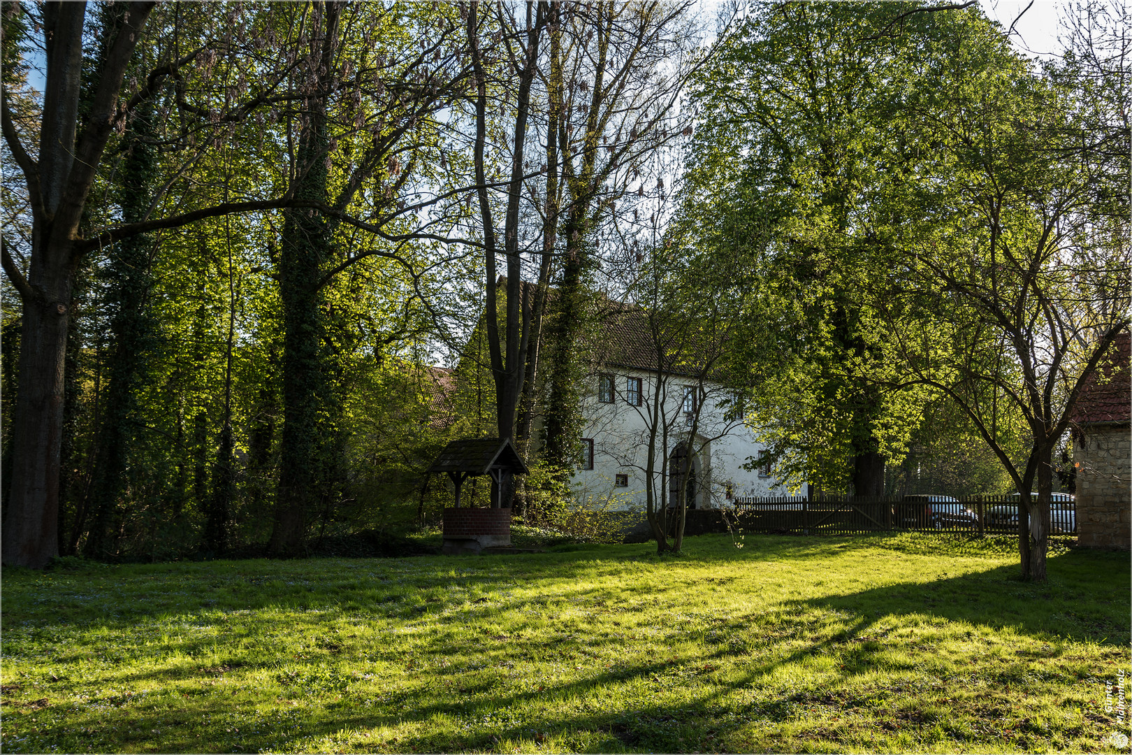 Abends vor dem Torhaus