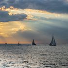 Abends vor Warnemünde