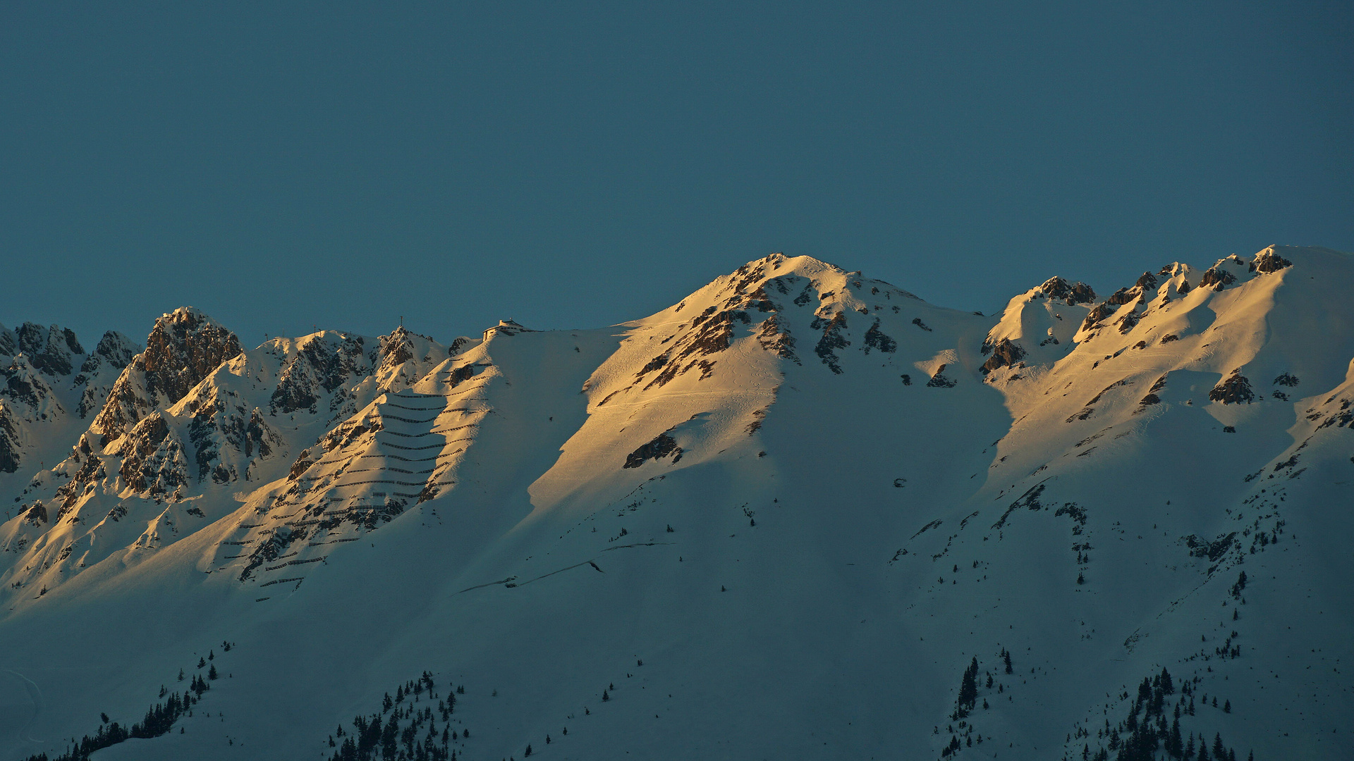 Abendsonne am Berg